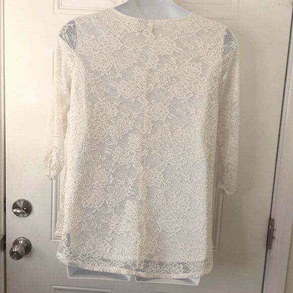 New Directions off-white fully lined lace 3/4 sleeve with ruching tunic - Picture 8 of 10